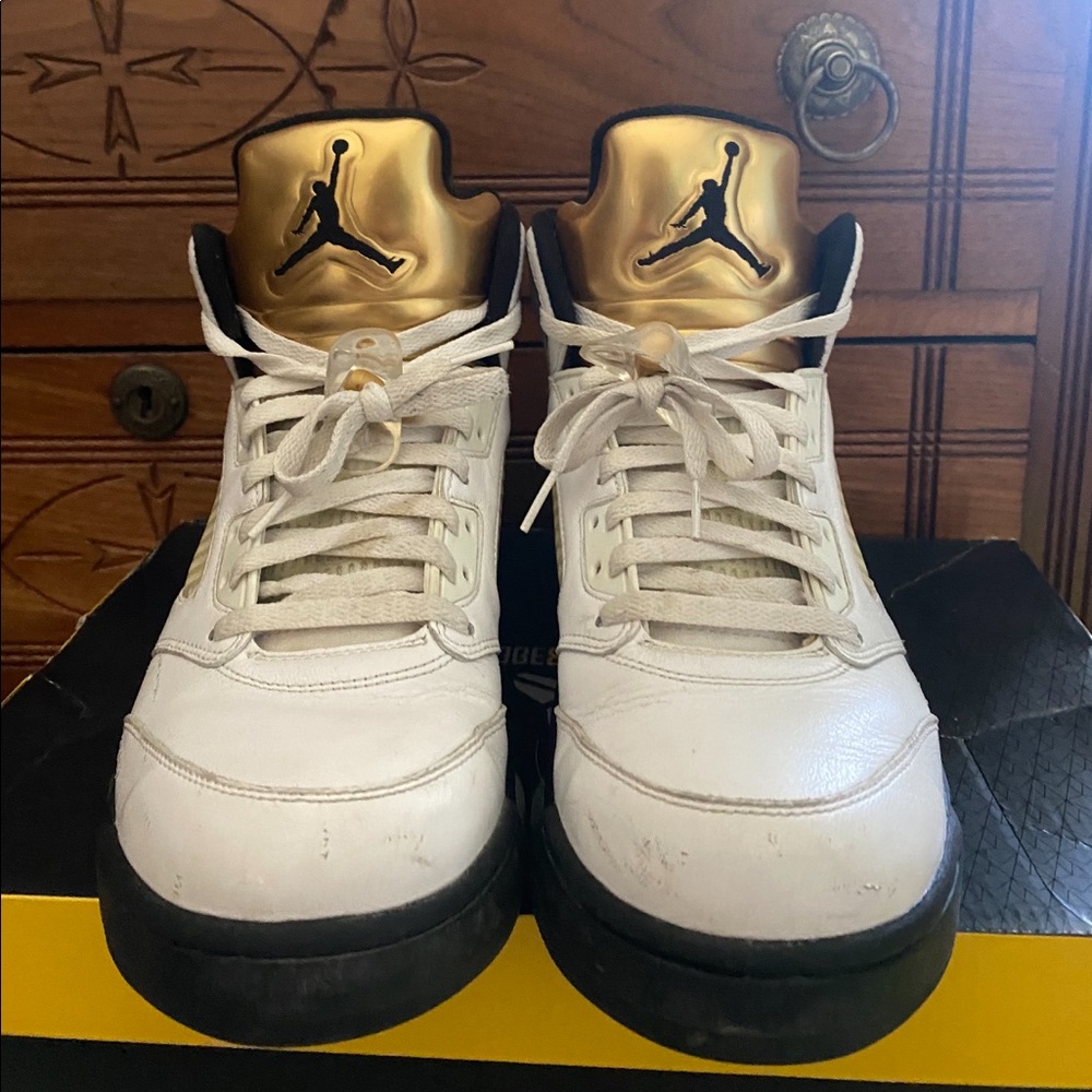 Nike Jordan 5 “gold tongue” size 11.5